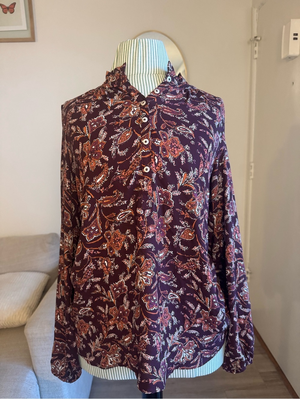 LOFT Burgundy Paisley Ruffle Neck Long Sleeve Blouse Size Medium